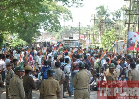 Opposition party leaders arrested for blocking NH44